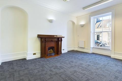 Office to rent, 17 Albert St Aberdeen AB25 1XX