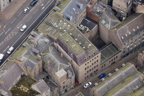 Retail property (high street) to rent, 4 Windmill Brae Aberdeen AB11 6BB
