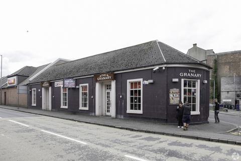 Pub to rent - 15-17 Fowlds St Kilmarnock KA1 3DG
