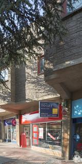 Retail property (high street) to rent, 28-58 La Porte Precinct Grangemouth FK3 8BG