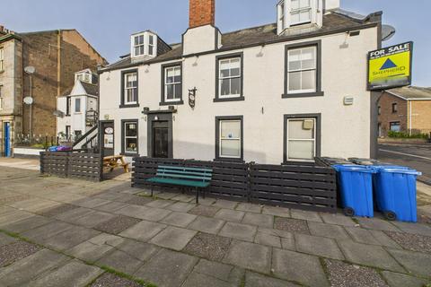 Pub for sale, 37 Wharf St Montrose DD10 8BD