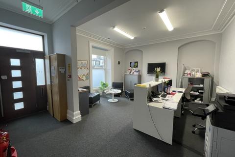 Office to rent, 37 Albert St Aberdeen AB25 1XU