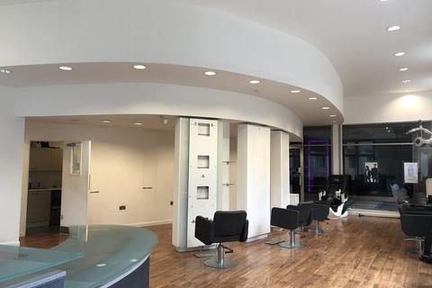 Hairdresser and barber shop to rent, Langstane Pl Aberdeen AB11 6FB
