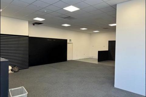Retail property (high street) to rent, 131 Fenwick Rd Giffnock G46 6JB