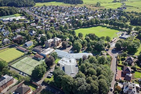 Mixed use for sale, 3 Carruth Dr Kilmacolm PA13 4HR