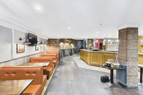 Pub to rent, 8-10 Kirk Square Arbroath DD11 1DX