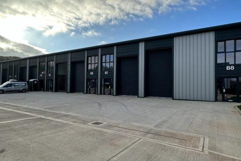 Distribution warehouse to rent, Exeter Rd Bradninch EX5 4LB