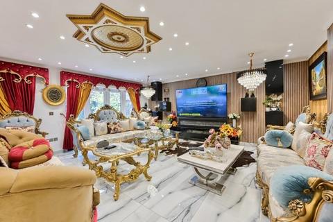 undefined, Cherry Garth, Brentford, TW8