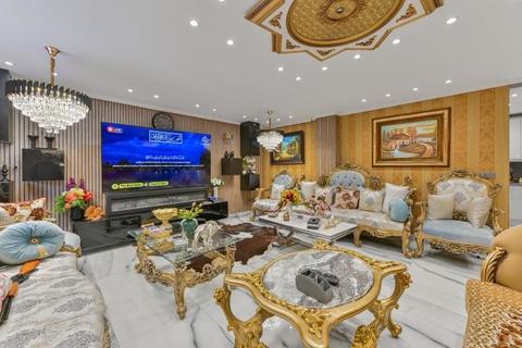 undefined, Cherry Garth, Brentford, TW8