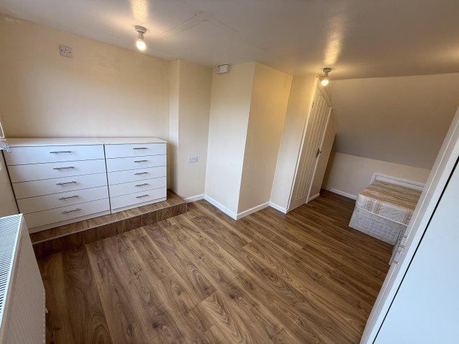 Conley-road-nw10-9pb-1021850