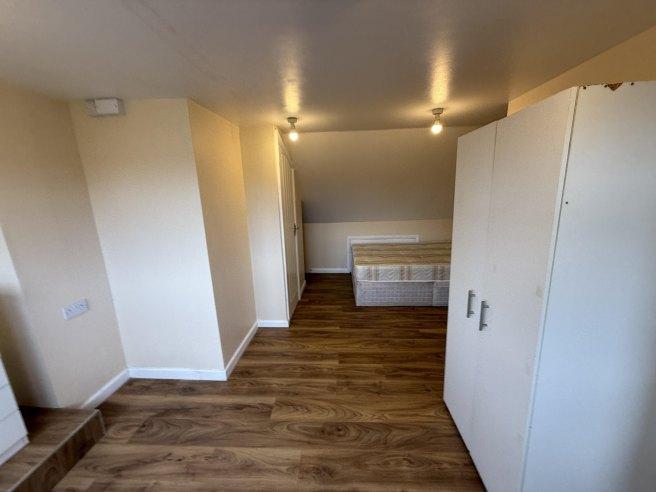 Conley-road-nw10-9pb-1021851