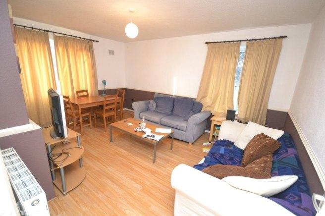 Fleming-gardens-ng11-8rt-1016153