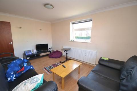 3 bedroom house share to rent, Loughborough Road
