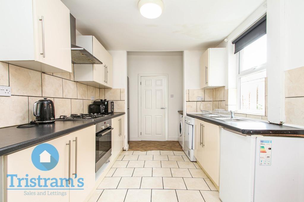 Peveril-road-ng9-2hy-1016580