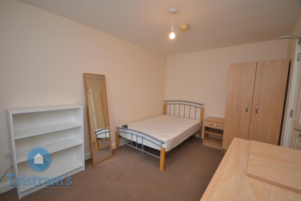 Peveril-road-ng9-2hy-1016604