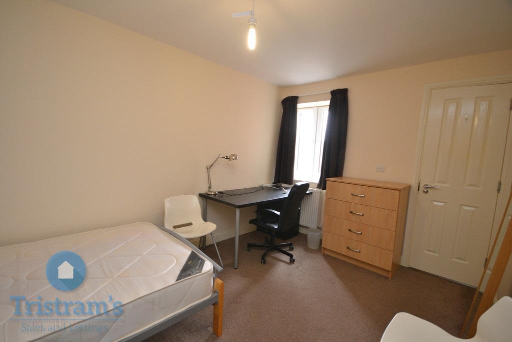 Peveril-road-ng9-2hy-1016614