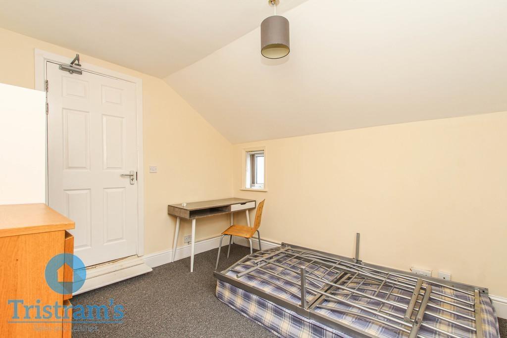 Teversal-avenue-ng7-1py-1016786