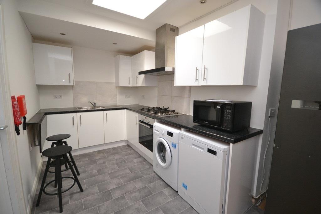 Teversal-avenue-ng7-1py-1016768