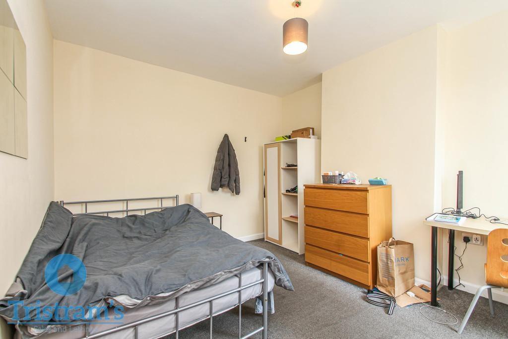 Teversal-avenue-ng7-1py-1016797