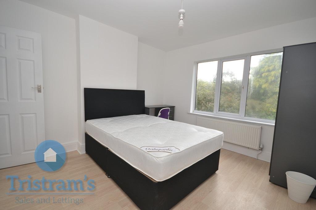 Bramcote-avenue-ng9-4dt-1017296