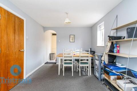 2 bedroom house share to rent, Tonnelier Road