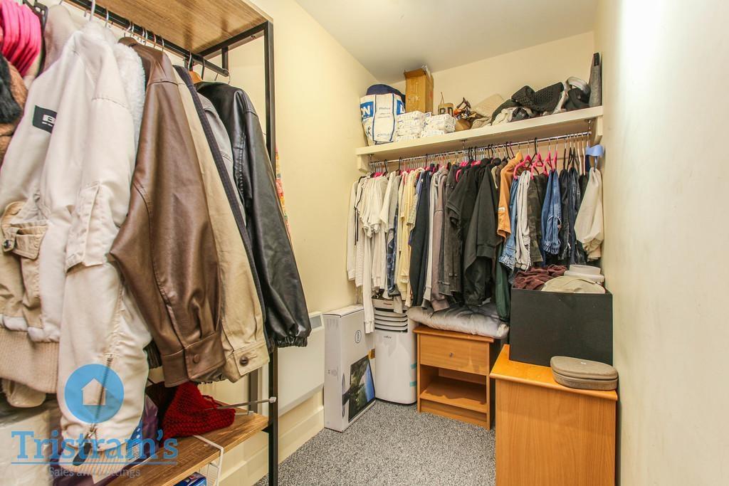 Upper-college-street-ng1-5bj-1017593