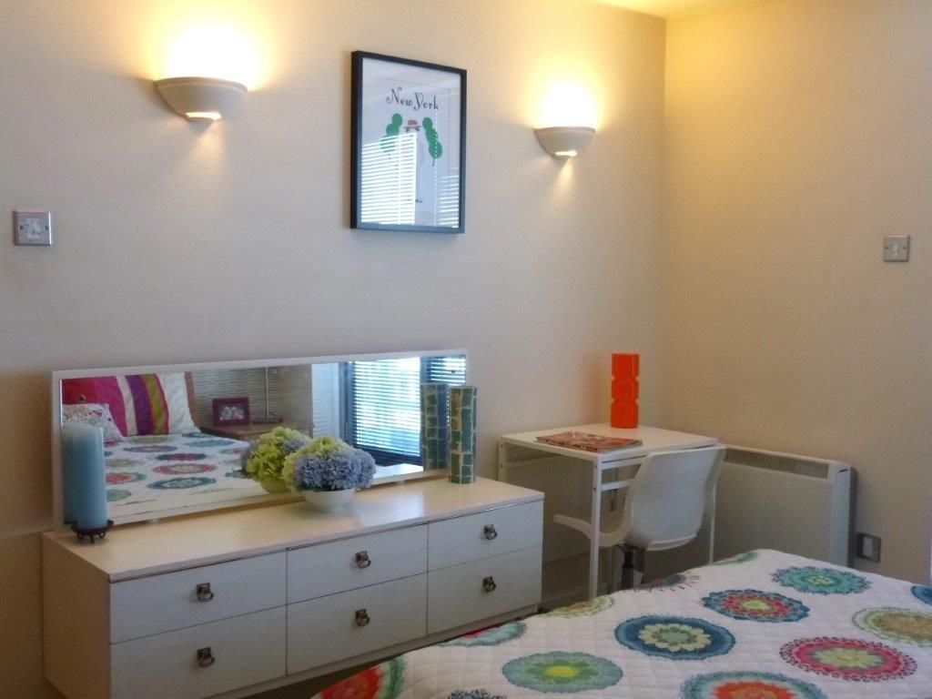 Upper-college-street-ng1-5bj-1017596