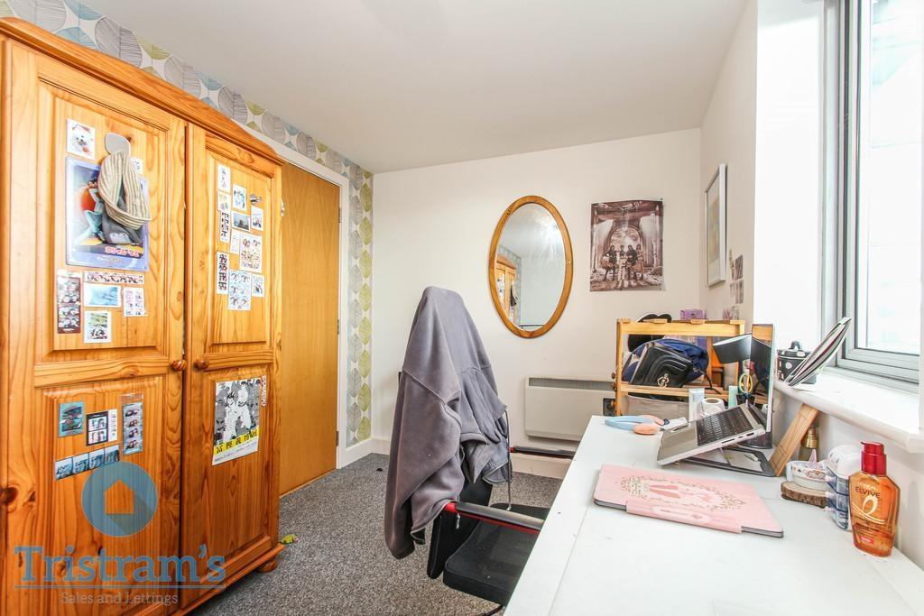 Upper-college-street-ng1-5bj-1017601