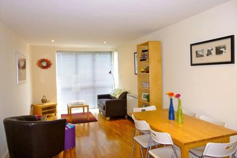 2 bedroom house share to rent, Ropewalk Court