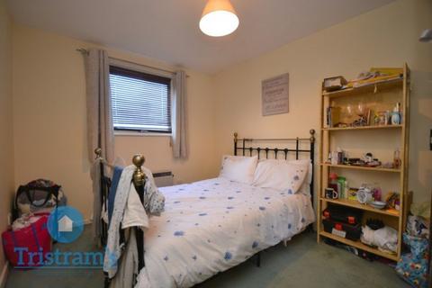 2 bedroom house share to rent, Tonnelier Road