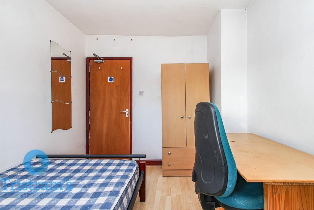 Burrows-crescent-ng9-2qx-1018067