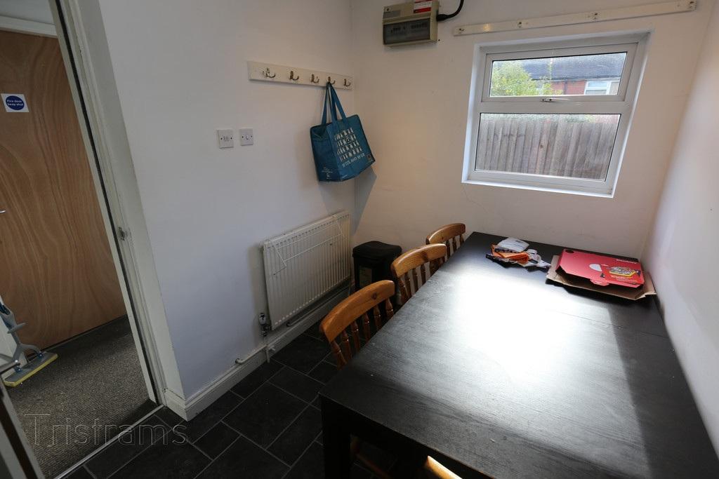 Burrows-crescent-ng9-2qx-1018068