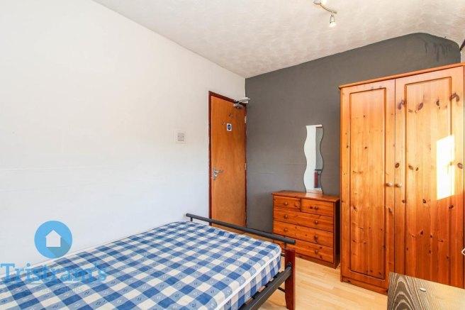 Burrows-crescent-ng9-2qx-1018071