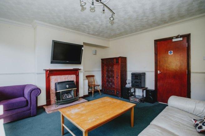 Burrows-crescent-ng9-2qx-1018051
