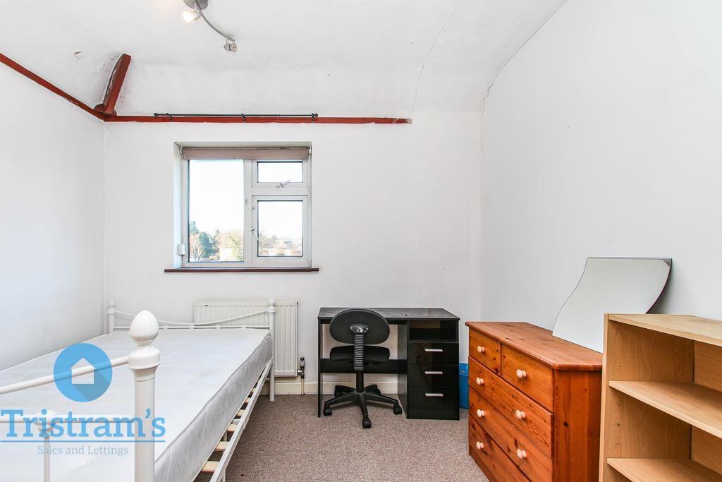 Burrows-crescent-ng9-2qx-1018057