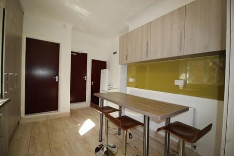 6 bedroom house share to rent, Henry Road
