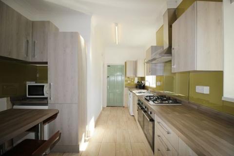 6 bedroom house share to rent, Henry Road