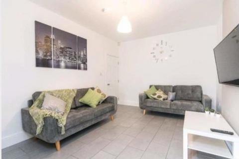 6 bedroom house share to rent, Harlaxton Drive