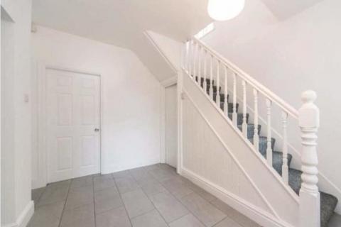 6 bedroom house share to rent, Harlaxton Drive