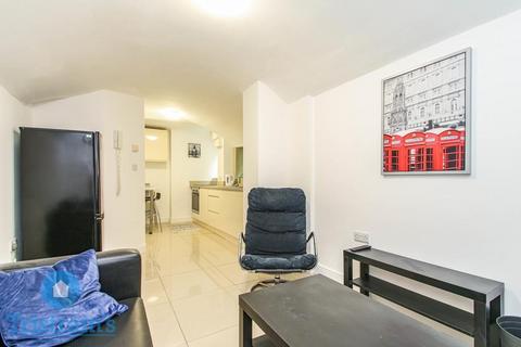 2 bedroom house share to rent, Church Street