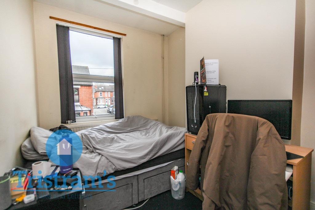 Rothesay-avenue-ng7-1pw-1018275