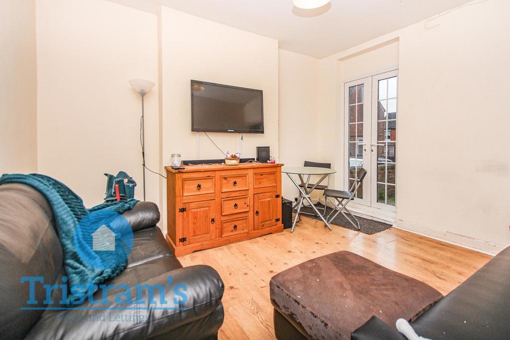 Rothesay-avenue-ng7-1pw-1018261