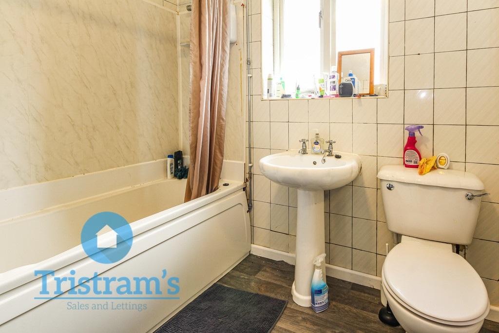 Wollaton-road-ng8-1fe-1018319