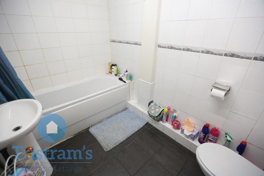 Woodside-road-ng9-2sd-1018385
