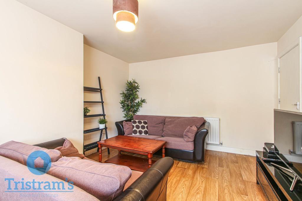 Bramcote-avenue-ng9-4dt-1018502