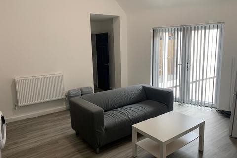 2 bedroom house share to rent, Henry Road