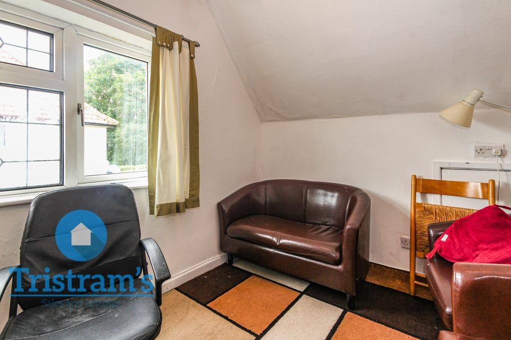 Manton-crescent-ng9-2gf-1018657