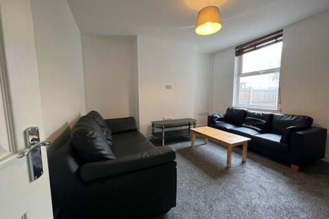 5 bedroom house share to rent, Ridding Terrace