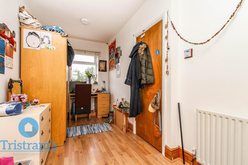 Pelham-crescent-ng9-2er-1018922