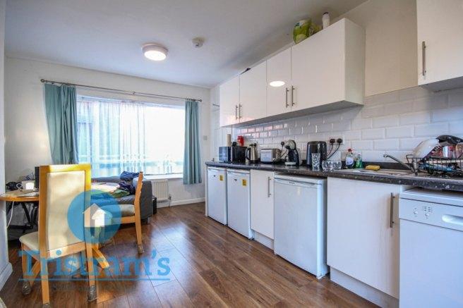 Alexandra-crescent-ng9-2bq-1018944